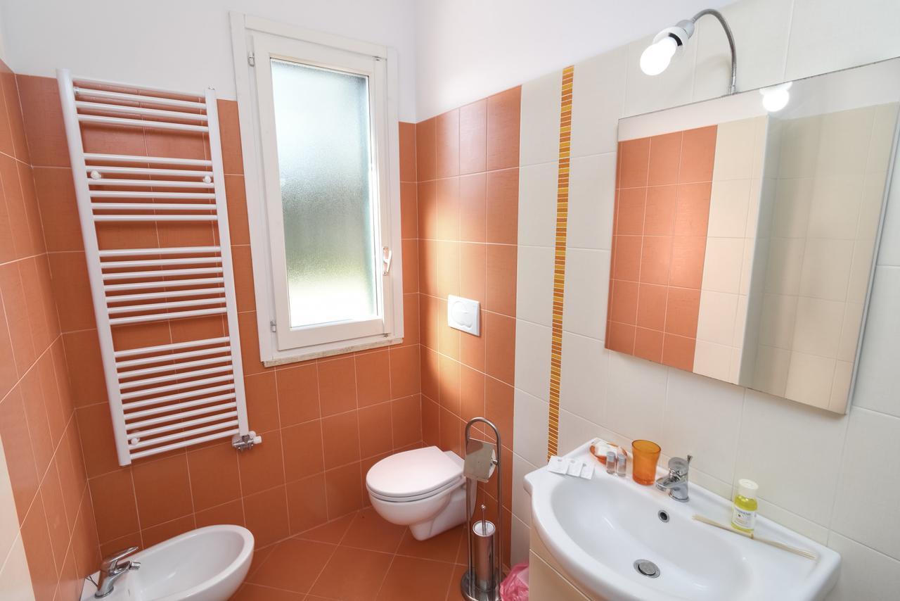 B&B Villa Genny A Pochi Passi Dal Mare サン・カタルド エクステリア 写真